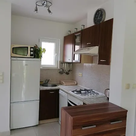 Apartment And Room Guscic Apartman Rab Town