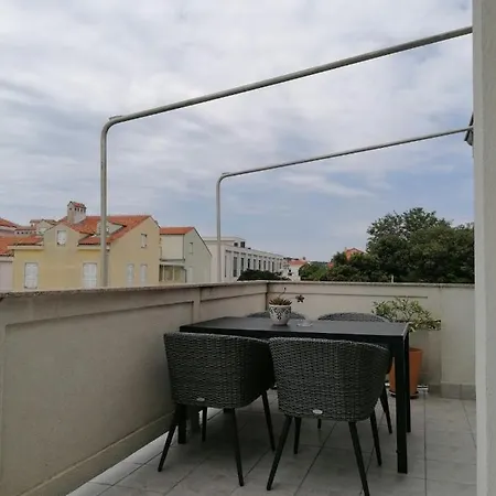 Apartment And Room Guscic *