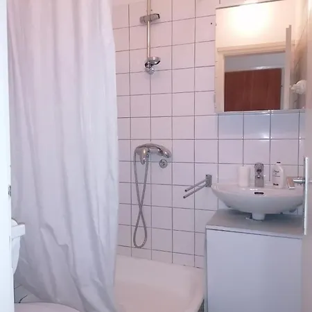 Apartment And Room Guscic Rab Town