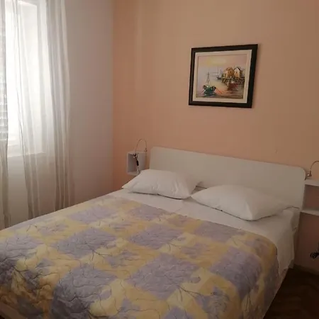 Apartment And Room Guscic Apartment