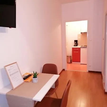 Apartment And Room Guscic Apartment *