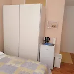 Apartament And Guscic *