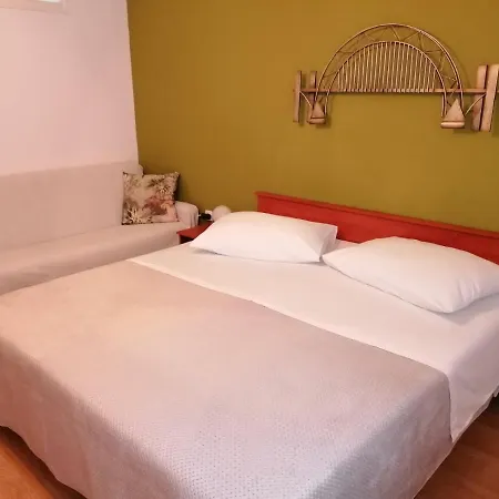 Lejlighed Apartment And Room Guscic