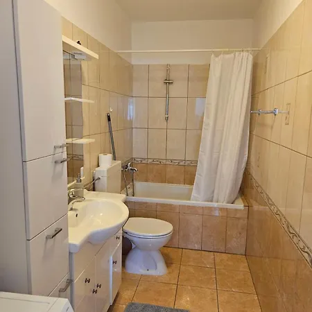 Appartement And Guscic *