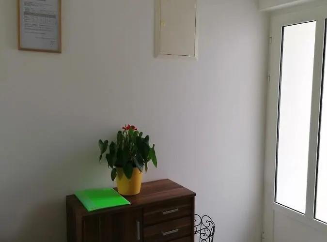 Apartment Apartment And Room Guscic *