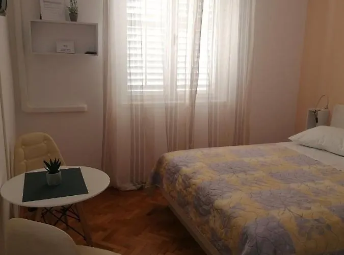 Apartment Apartment And Room Guscic