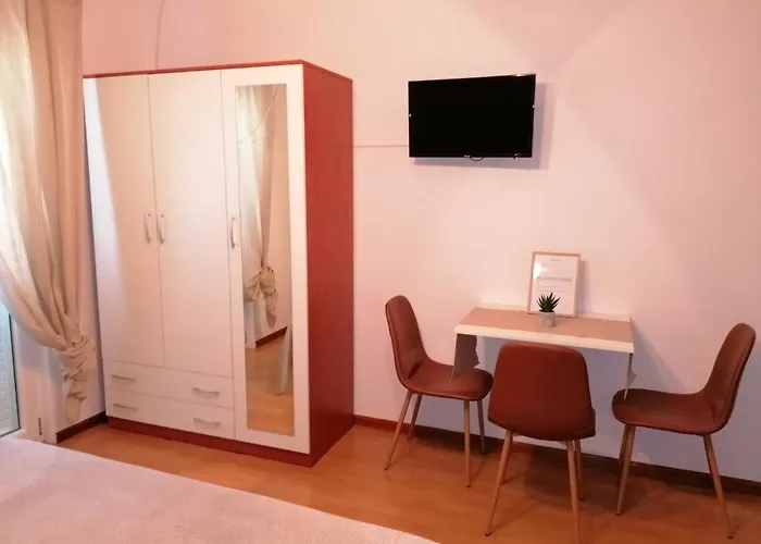 Apartment And Room Guscic *